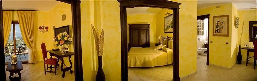 Hotel Villa Angela Taormine